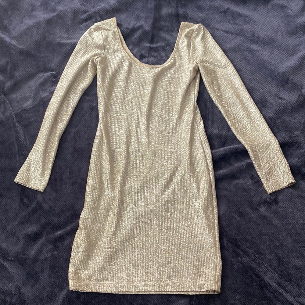 Elegant Gold Long Sleeve Dress